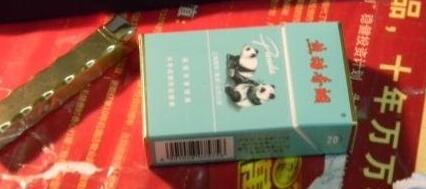 大熊貓(硬特規)香煙價格表圖 熊貓(硬特規)香煙價格150元/包
